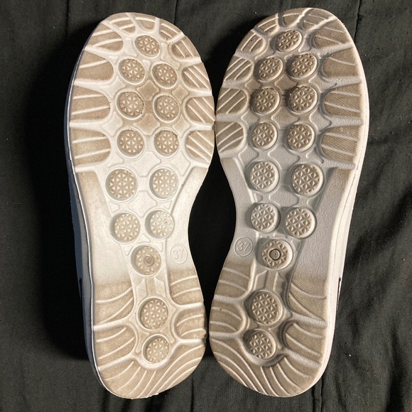 White Leopard Print Sneakers | Women’s Size 6.5 - Picture 8 of 10